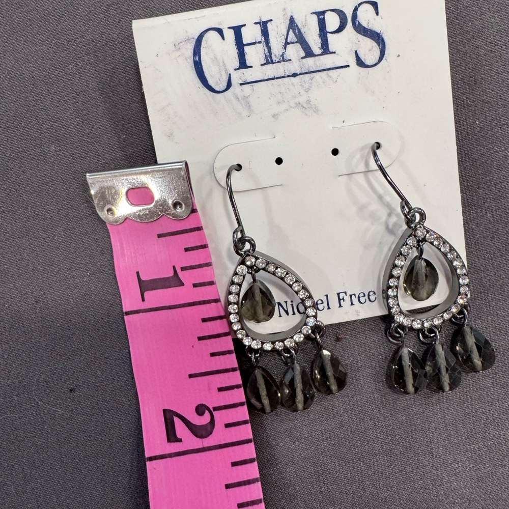 Gray Rhinestone teardrop dangle earrings - Picture 5 of 8